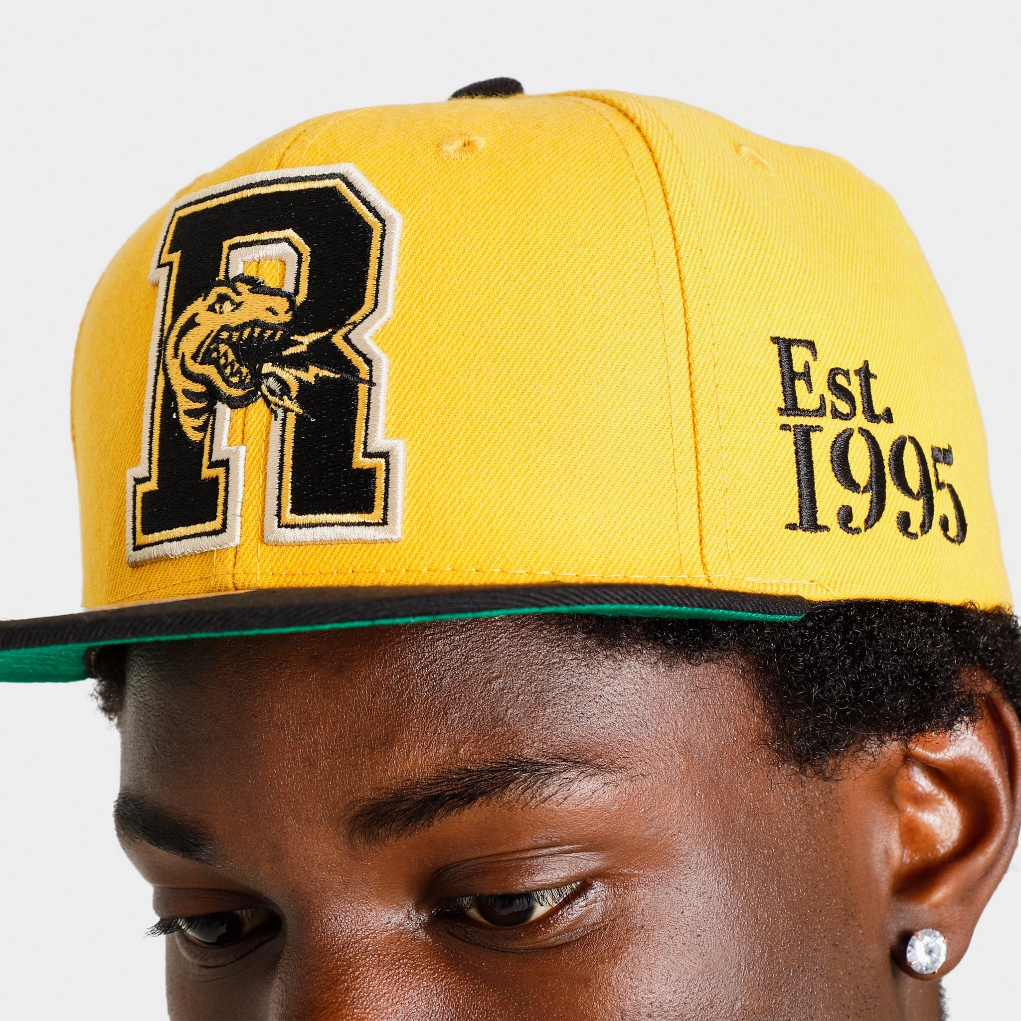 Mitchell & Ness Toronto Raptors Gym Stallion Snapback / Mustard
