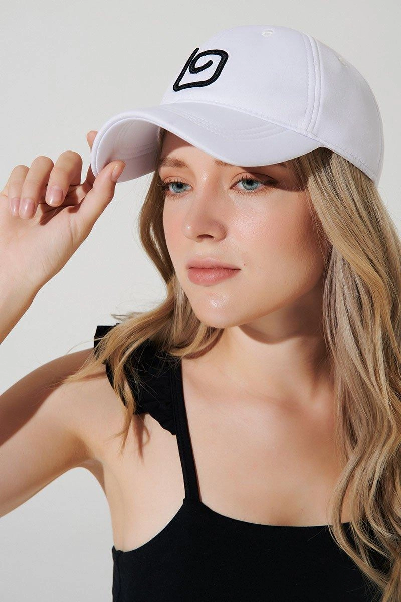 Signature Olaben Cap with Black logo - White